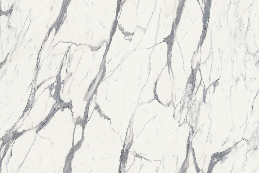 Finitura top cucina Statuario effetto marmo bianco con venature grigie, codice 439